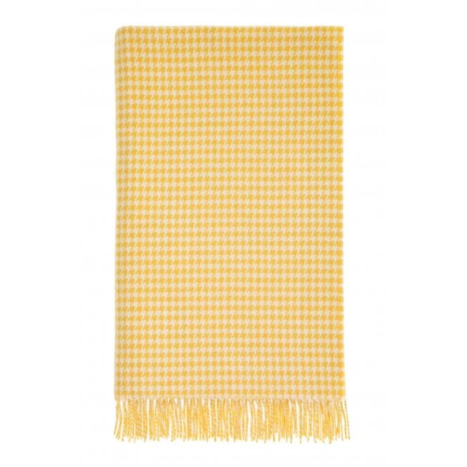 Bronte By Moon Merino Lambswool Houndstooth Throw | Buttercup & White