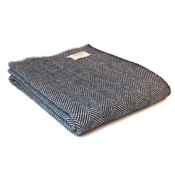 Tweedmill Textiles Pure New Wool Fishbone Throw | Navy/Cream | Navy Blanket Stitch Edge